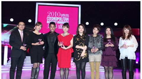 db真人旗舰·(中国)集团水漾肌密早晚水闪耀美容盛典